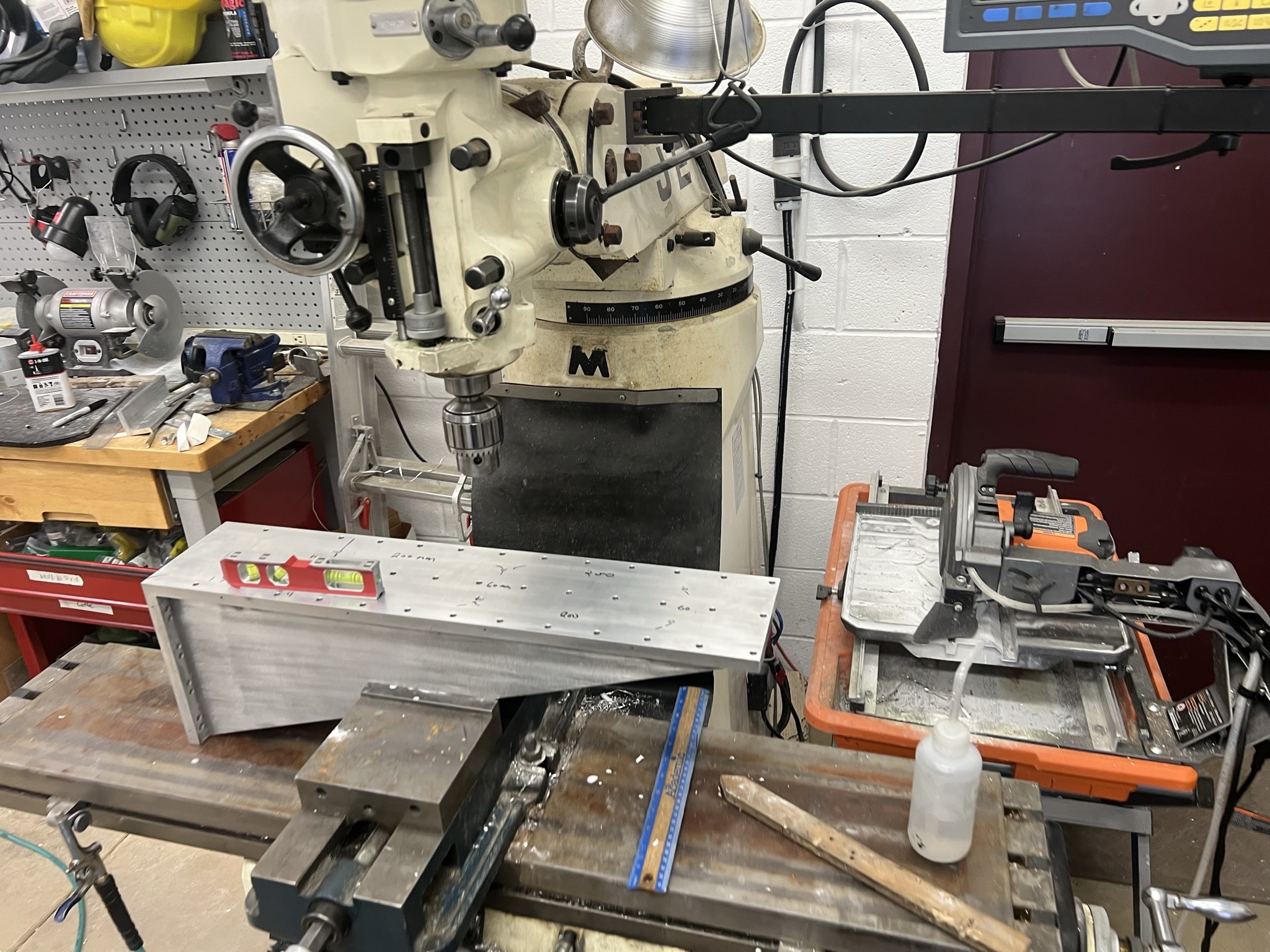 Machining process for the sample preparation